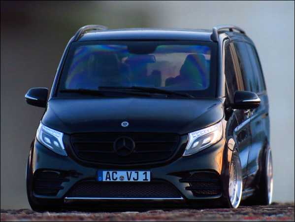 1:18 Mercedes-Benz V-Class AMG Black Line + 3tlg. MB Alufelgen